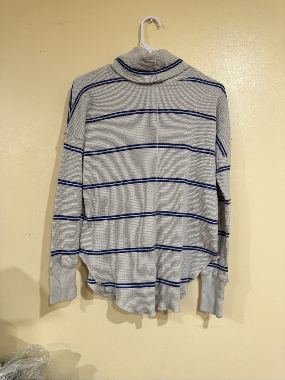 Aritzia Babaton Cowelneck Waffle-Knit Stripe top - Picture 3 of 13